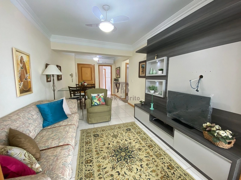 VENDE APARTAMENTO COM SACADÃO DE FRENTE PARA RUA SEPÉ: 3ª foto da galeria de imagens do imóvel