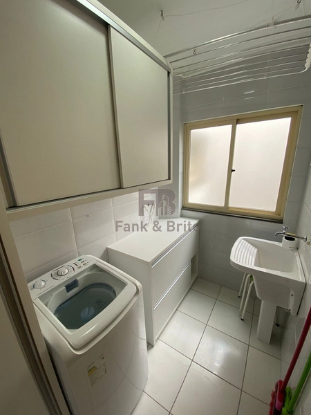 VENDE APARTAMENTO COM SACADÃO DE FRENTE PARA RUA SEPÉ: 7ª foto da galeria de imagens do imóvel