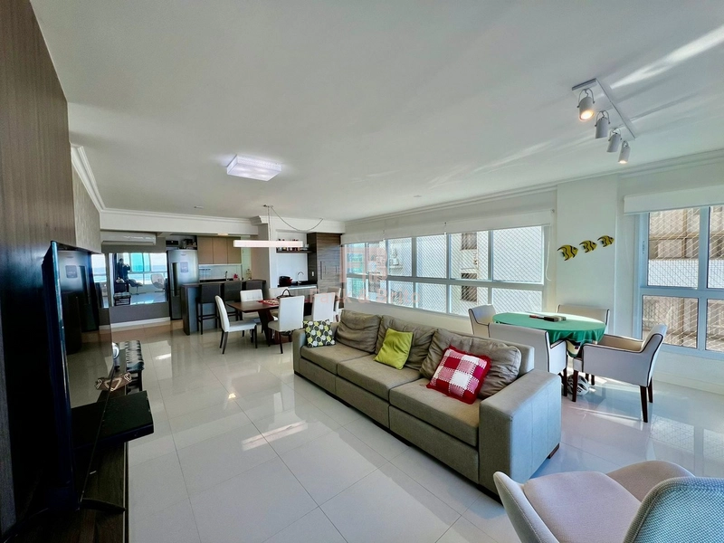 APARTAMENTO COM VISTA PARA O MAR À VENDA  EM CAPÃO DA CANOA: 10ª foto da galeria de imagens do imóvel