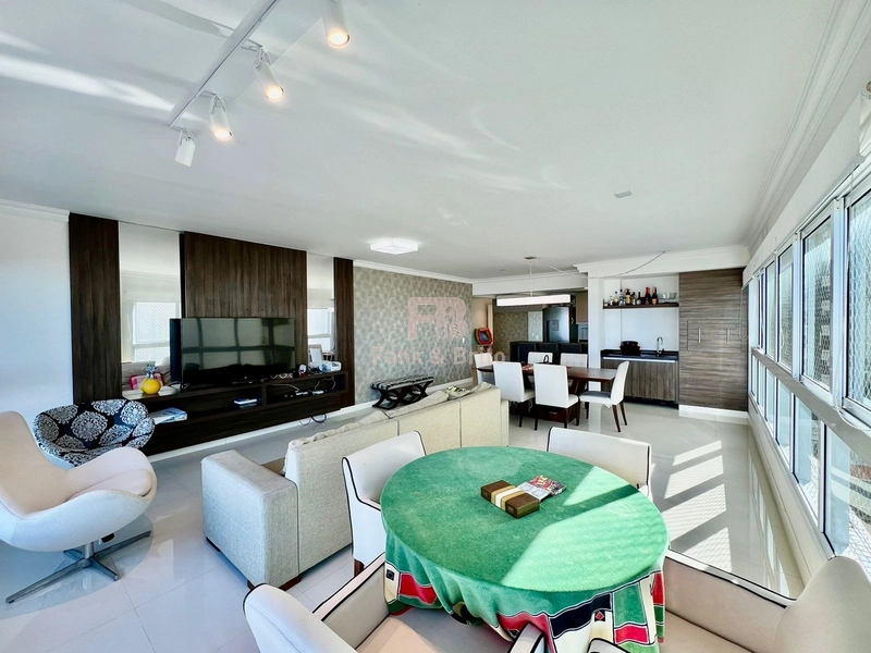 APARTAMENTO COM VISTA PARA O MAR À VENDA  EM CAPÃO DA CANOA: 6ª foto da galeria de imagens do imóvel