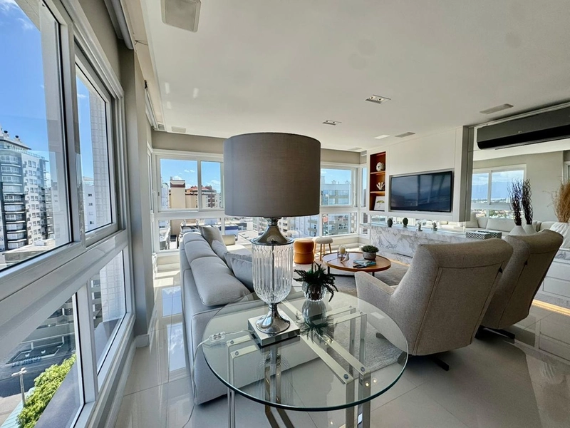 Excelente apartamento 3 dormitórios, frente para a praça e com vista para o mar!: 9ª foto da galeria de imagens do imóvel