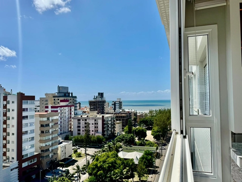 Excelente apartamento 3 dormitórios, frente para a praça e com vista para o mar!: 7ª foto da galeria de imagens do imóvel