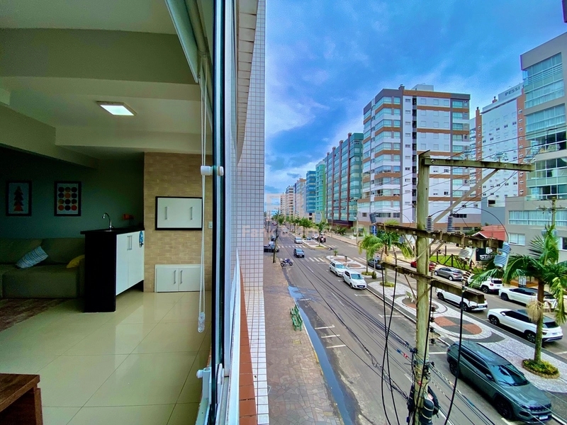 SACADA DE FRENTE PARA AVENIDA.: 2ª foto da galeria de imagens do imóvel