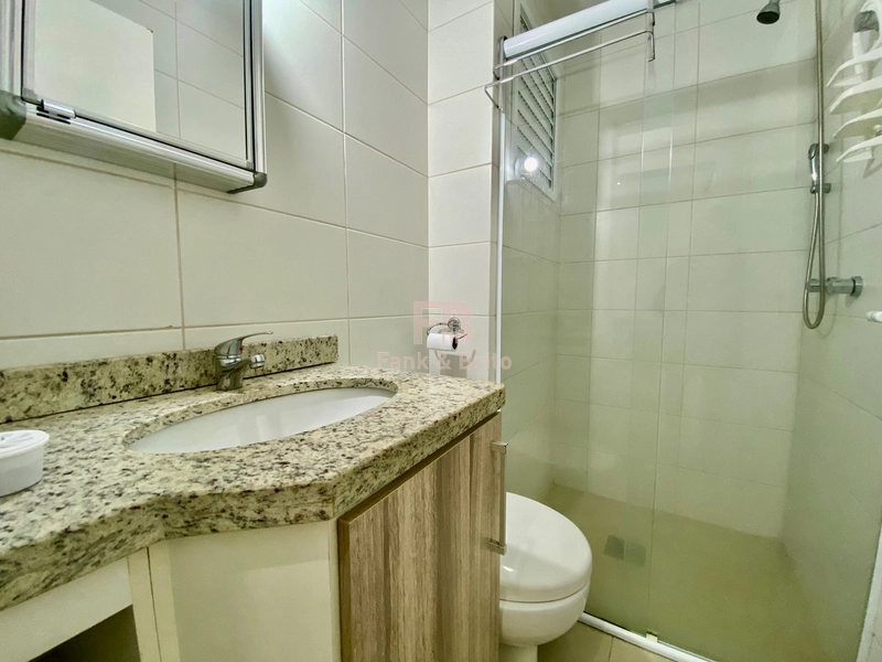 SACADA DE FRENTE PARA AVENIDA.: 18ª foto da galeria de imagens do imóvel