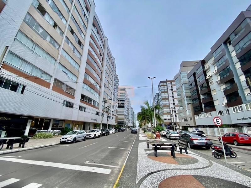 SACADA DE FRENTE PARA AVENIDA.: 22ª foto da galeria de imagens do imóvel