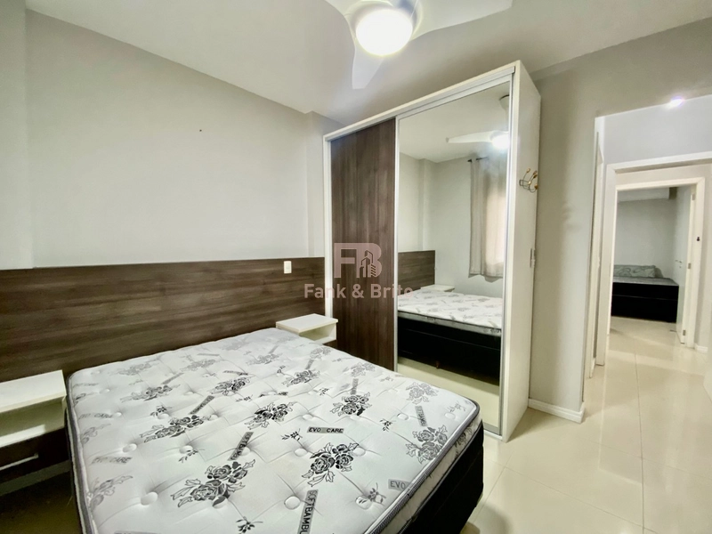 SACADA DE FRENTE PARA AVENIDA.: 20ª foto da galeria de imagens do imóvel