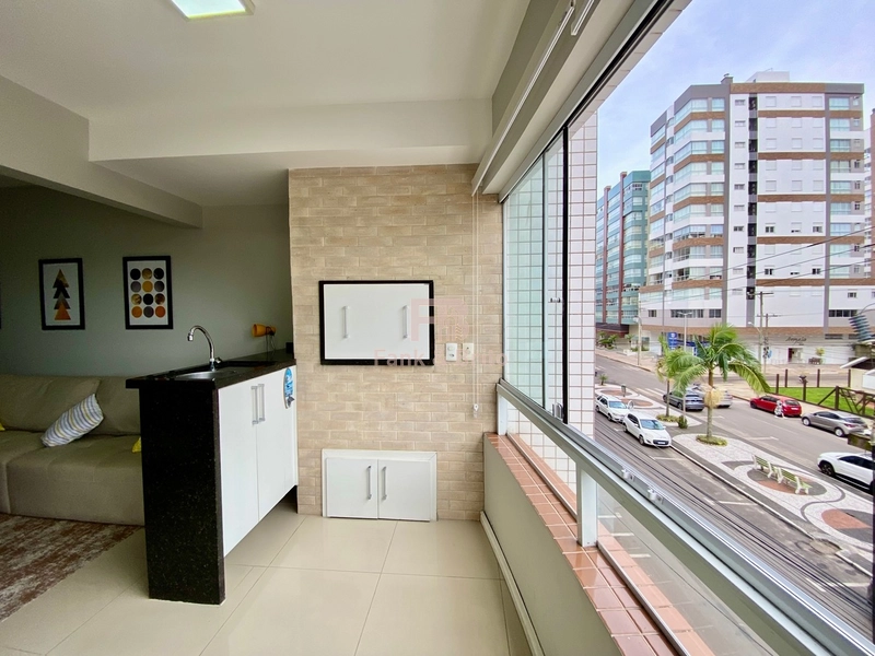 SACADA DE FRENTE PARA AVENIDA.: 1ª foto da galeria de imagens do imóvel