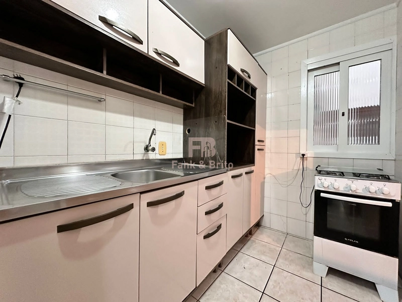 JUNTO DA PRAÇA MAIS CHARMOSA DE CAPÃO!!: 4ª foto da galeria de imagens do imóvel