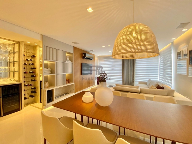 APARTAMENTO A VENDA COM VISTA ETERNA PARA O MAR: 3ª foto da galeria de imagens do imóvel