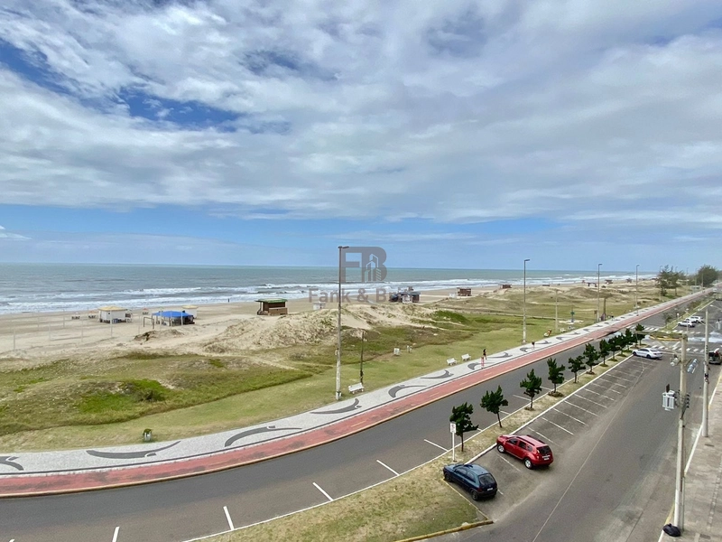 APARTAMENTO A VENDA COM VISTA ETERNA PARA O MAR: 8ª foto da galeria de imagens do imóvel