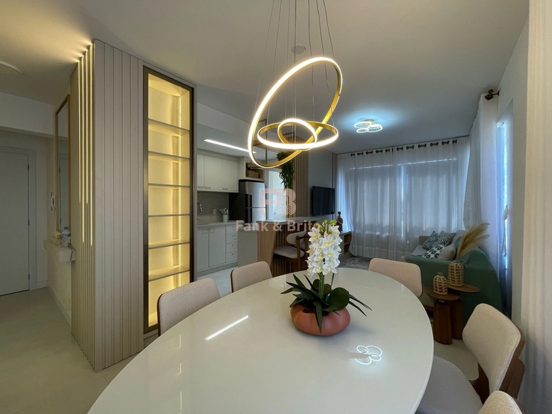 APARTAMENTO MOBILIADO E DECORADO EM PRÉDIO COM INFRAESTRUTURA: 2ª foto da galeria de imagens do imóvel