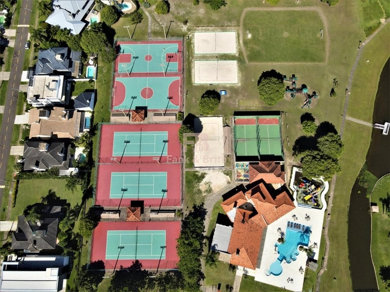 RARIDADE NO ENSEADA LAGOS DE XANGRI-LÁ: 12ª foto da galeria de imagens do imóvel