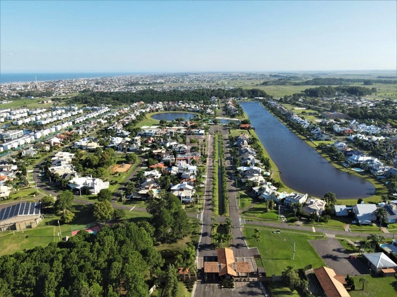 RARIDADE NO ENSEADA LAGOS DE XANGRI-LÁ: 19ª foto da galeria de imagens do imóvel