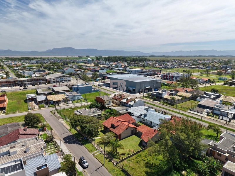 CASA COM 3 TERRENOS APENAS 2 QUADRAS DO MAR: 24ª foto da galeria de imagens do imóvel