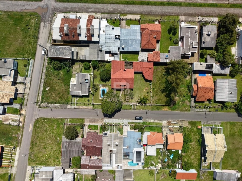 CASA COM 3 TERRENOS APENAS 2 QUADRAS DO MAR: 22ª foto da galeria de imagens do imóvel