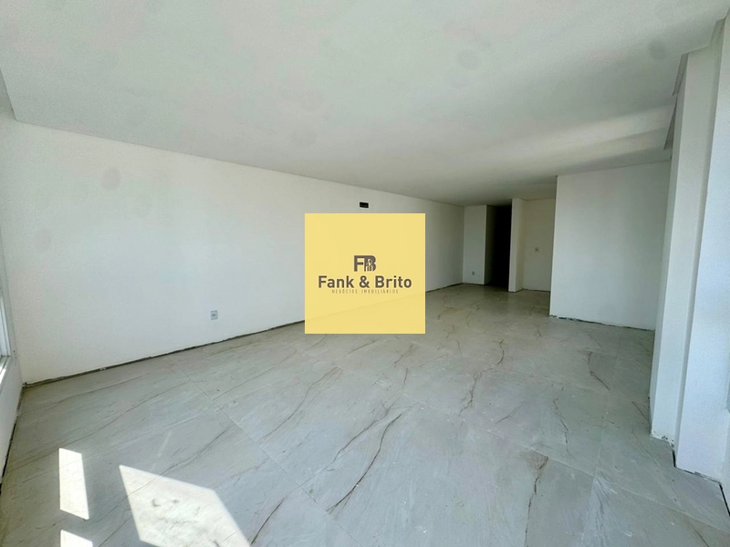 VISTA PARA A PRAÇA NO BAIRRO NAVEGANTES: 6ª foto da galeria de imagens do imóvel