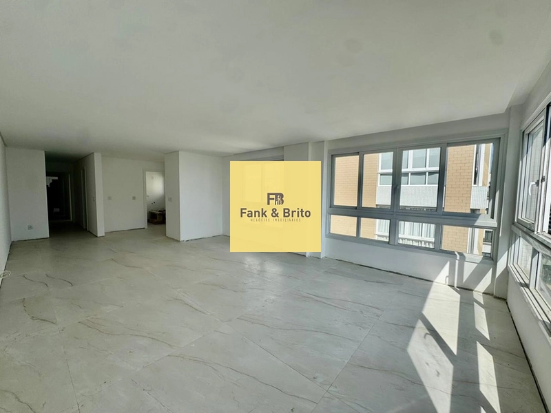 VISTA PARA A PRAÇA NO BAIRRO NAVEGANTES: 5ª foto da galeria de imagens do imóvel