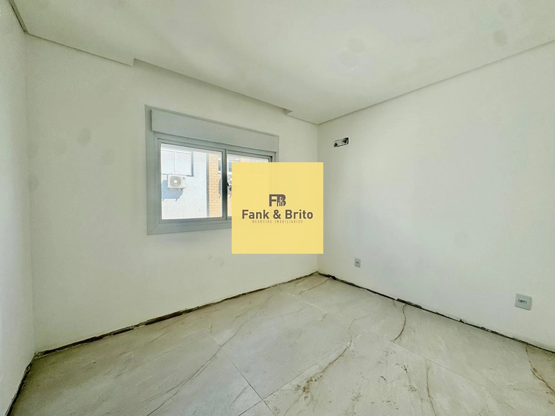 VISTA PARA A PRAÇA NO BAIRRO NAVEGANTES: 11ª foto da galeria de imagens do imóvel