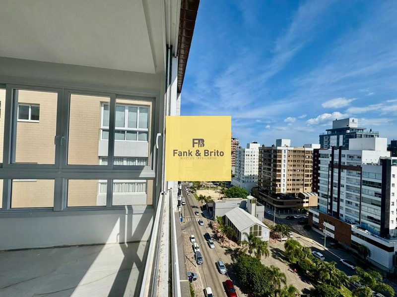 VISTA PARA A PRAÇA NO BAIRRO NAVEGANTES: 2ª foto da galeria de imagens do imóvel