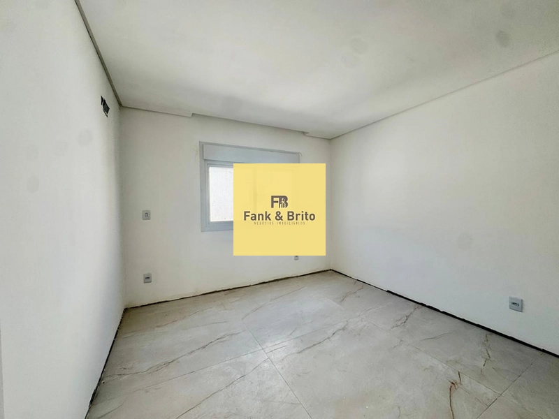 VISTA PARA A PRAÇA NO BAIRRO NAVEGANTES: 14ª foto da galeria de imagens do imóvel