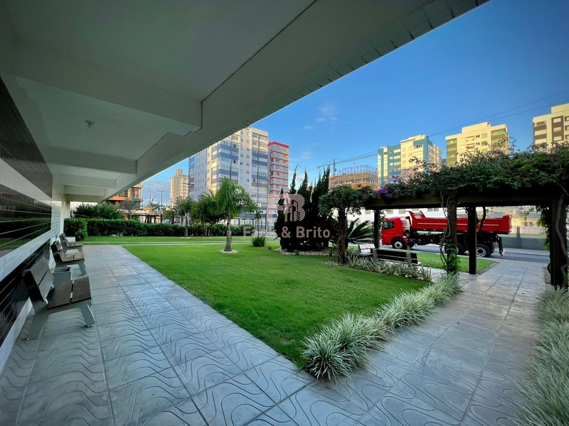 Frente para linda praça e vista liberada!: 24ª foto da galeria de imagens do imóvel