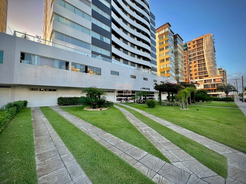 Frente para linda praça e vista liberada!: 27ª foto da galeria de imagens do imóvel