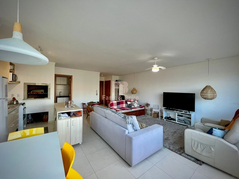 Frente para linda praça e vista liberada!: 5ª foto da galeria de imagens do imóvel