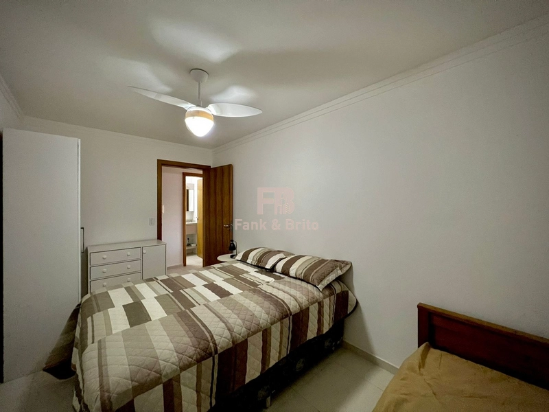 Frente para linda praça e vista liberada!: 12ª foto da galeria de imagens do imóvel