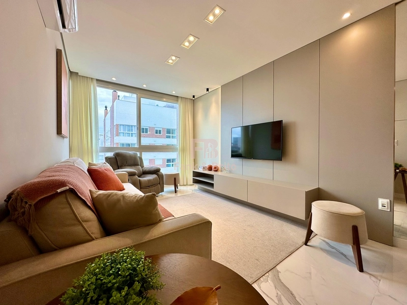 Finíssimo decorado, sol da manhã, junto À praia e Av. Ubirajara!: 3ª foto da galeria de imagens do imóvel