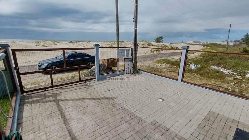 Casa Geminada diferente de todas, beira da praia.: 1ª foto da galeria de imagens do imóvel