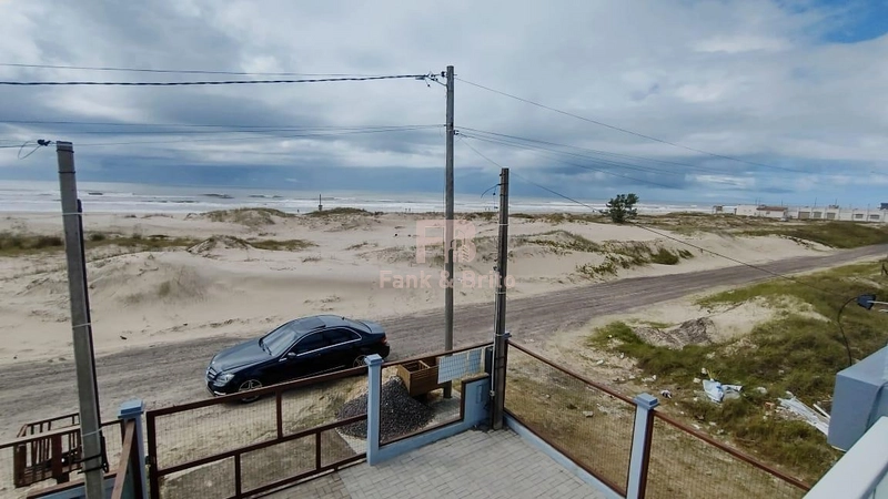 Casa Geminada diferente de todas, beira da praia.: 12ª foto da galeria de imagens do imóvel