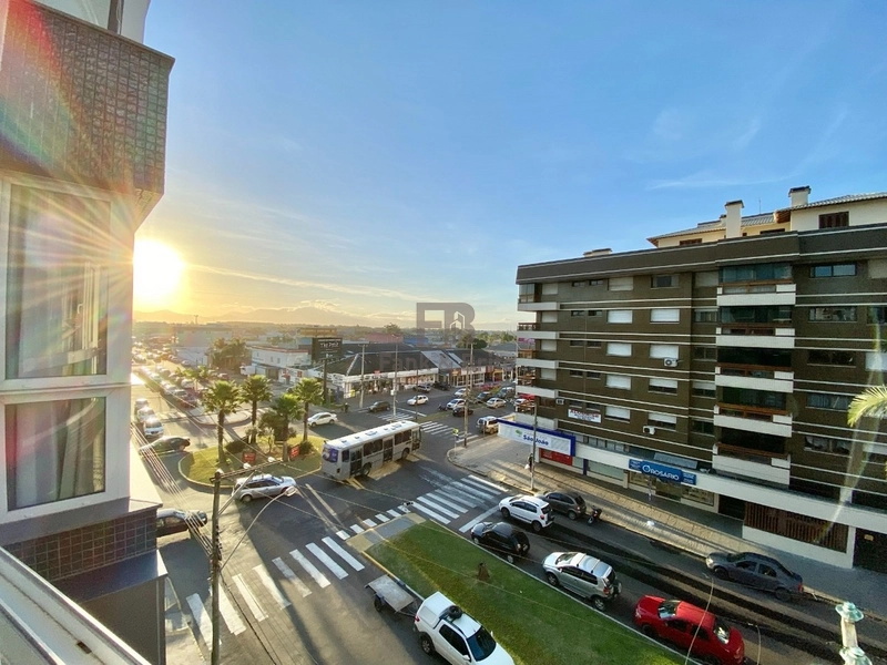 TRÊS DORMITÓRIOS DE ALTO PADRÃO A VENDA NO CENTRO DE CAPÃO DA CANOA: 1ª foto da galeria de imagens do imóvel