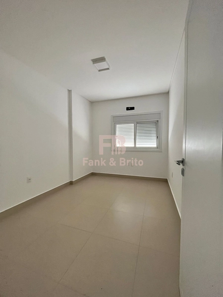 APARTAMENTO NA AVENIDA COM VISTA PARA SERRA E PARA O MAR: 19ª foto da galeria de imagens do imóvel