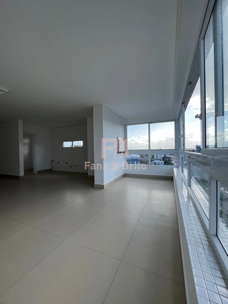 APARTAMENTO NA AVENIDA COM VISTA PARA SERRA E PARA O MAR: 23ª foto da galeria de imagens do imóvel