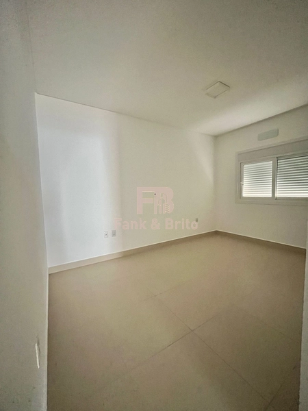 APARTAMENTO NA AVENIDA COM VISTA PARA SERRA E PARA O MAR: 21ª foto da galeria de imagens do imóvel