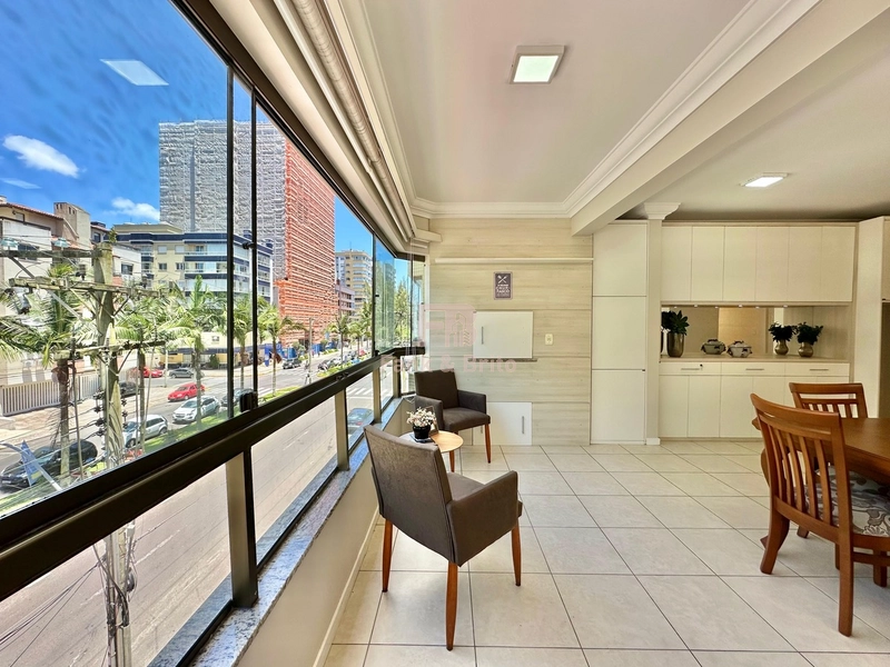 SACADA DE FRENTE PARA AVENIDA.: 18ª foto da galeria de imagens do imóvel