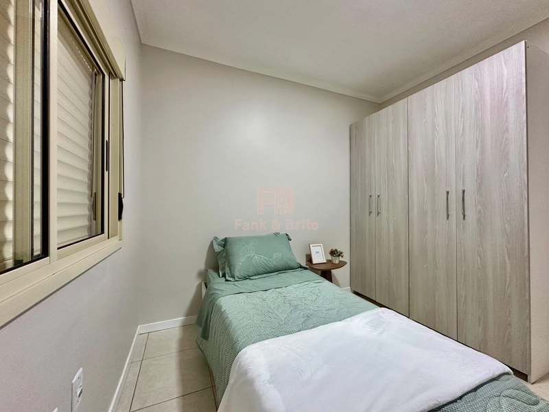 SACADA DE FRENTE PARA AVENIDA.: 11ª foto da galeria de imagens do imóvel