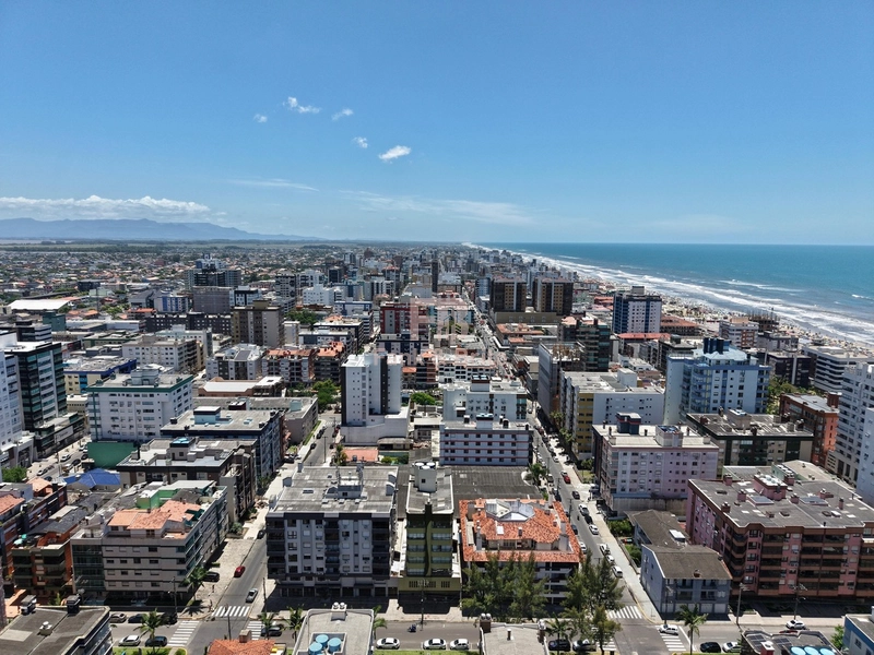 SACADA DE FRENTE PARA AVENIDA.: 17ª foto da galeria de imagens do imóvel