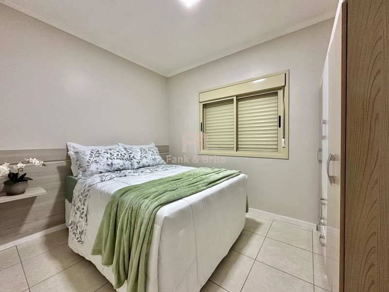 SACADA DE FRENTE PARA AVENIDA.: 10ª foto da galeria de imagens do imóvel