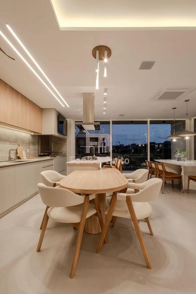 Luxuosa Casa em Condomínio de Alto Padrão: 31ª foto da galeria de imagens do imóvel