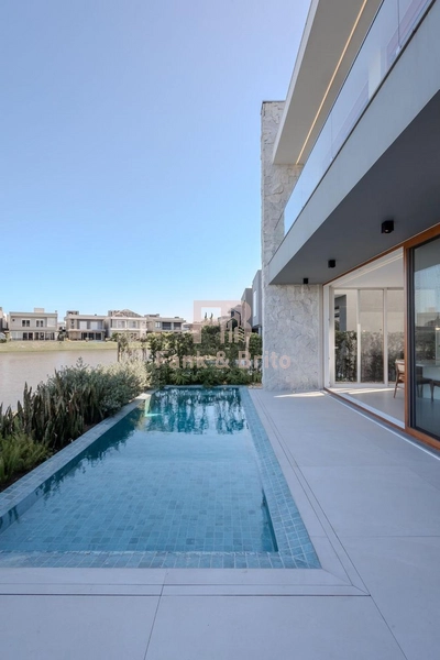 Luxuosa Casa em Condomínio de Alto Padrão: 6ª foto da galeria de imagens do imóvel