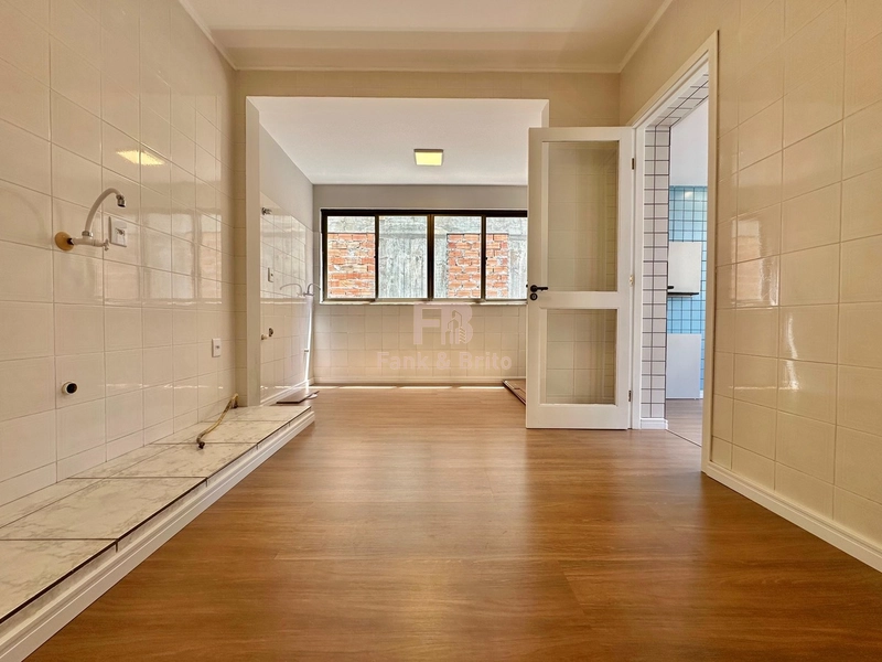 SACADÃO DE FRENTE: 7ª foto da galeria de imagens do imóvel