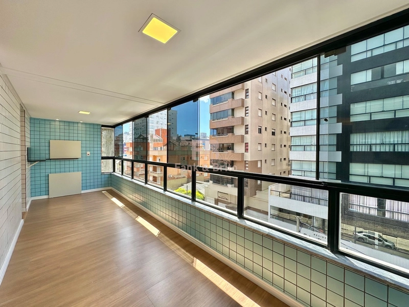 SACADÃO DE FRENTE: 22ª foto da galeria de imagens do imóvel