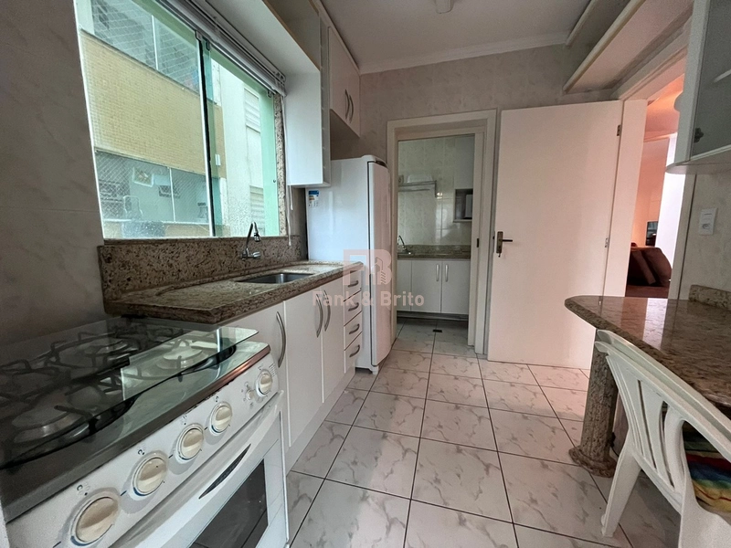 JUNTO A PRAÇA FLAVIO BOIANOVISK! SACADA DE FRENTE COM CHURRASQUEIRA: 9ª foto da galeria de imagens do imóvel