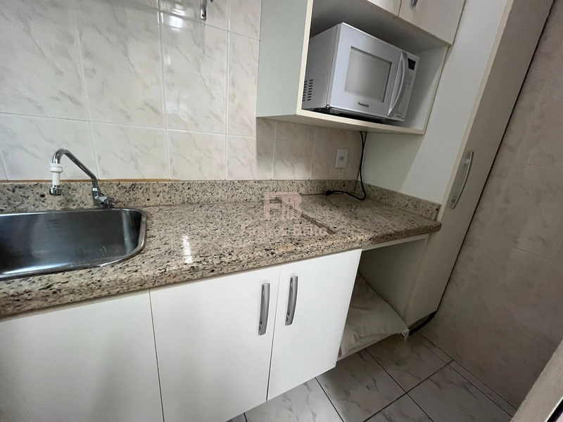 JUNTO A PRAÇA FLAVIO BOIANOVISK! SACADA DE FRENTE COM CHURRASQUEIRA: 10ª foto da galeria de imagens do imóvel