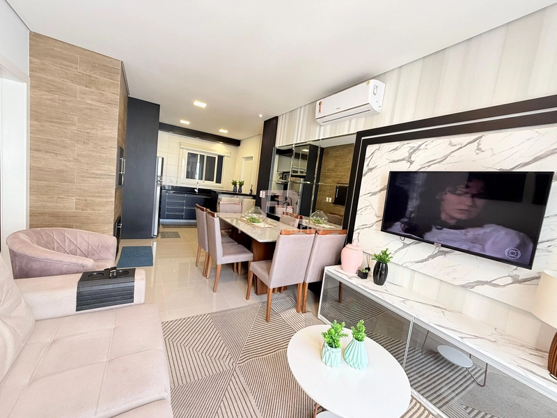 PRÉDIO FRENTE PRAÇA.: 3ª foto da galeria de imagens do imóvel