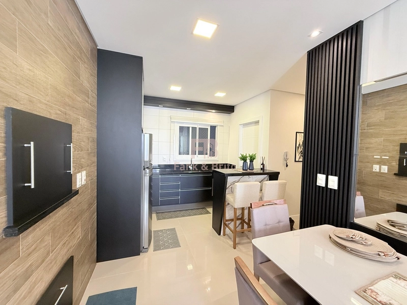 PRÉDIO FRENTE PRAÇA.: 5ª foto da galeria de imagens do imóvel