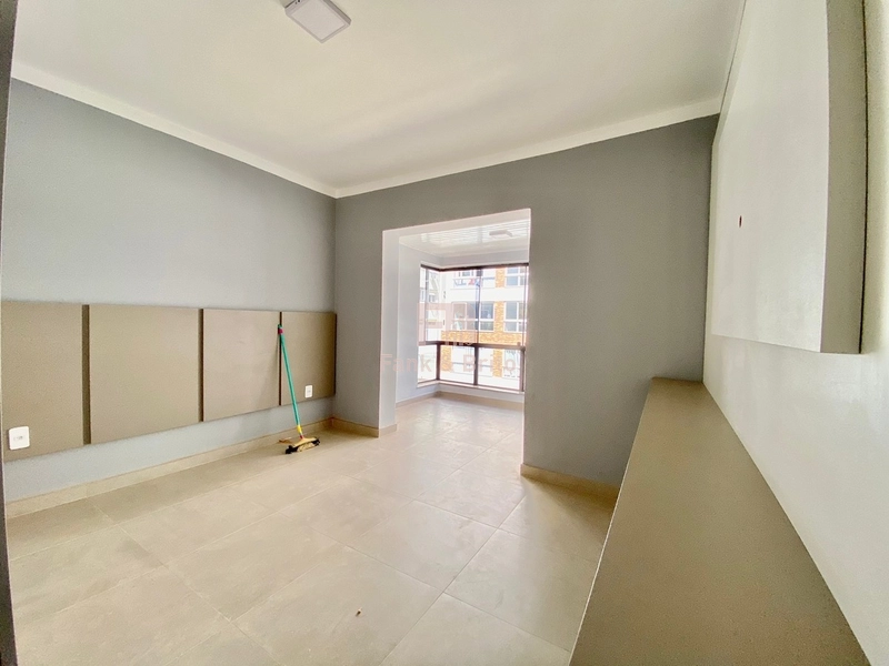 APARTAMENTO DE DOIS DORMITÓRIOS A VENDA MUITO BEM LOCALIZADO: 6ª foto da galeria de imagens do imóvel