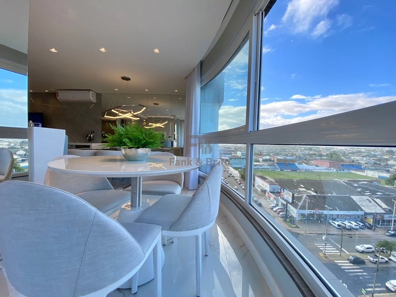 VENDE APARTAMENTO COM SACADA DE FRENTE COM VISTA PARA O MAR E SERRA: 9ª foto da galeria de imagens do imóvel