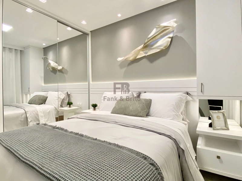 VENDE APARTAMENTO COM SACADA DE FRENTE COM VISTA PARA O MAR E SERRA: 18ª foto da galeria de imagens do imóvel